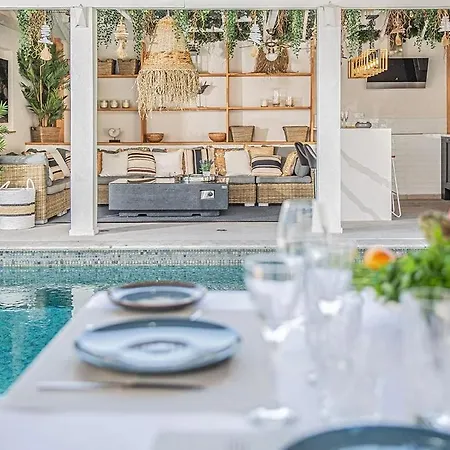 Apartman Private With Private Heatead Pool, Sauna And Jacuzzi In Antibes