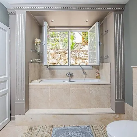 Private With Private Heatead Pool, Sauna And Jacuzzi In Apartman *